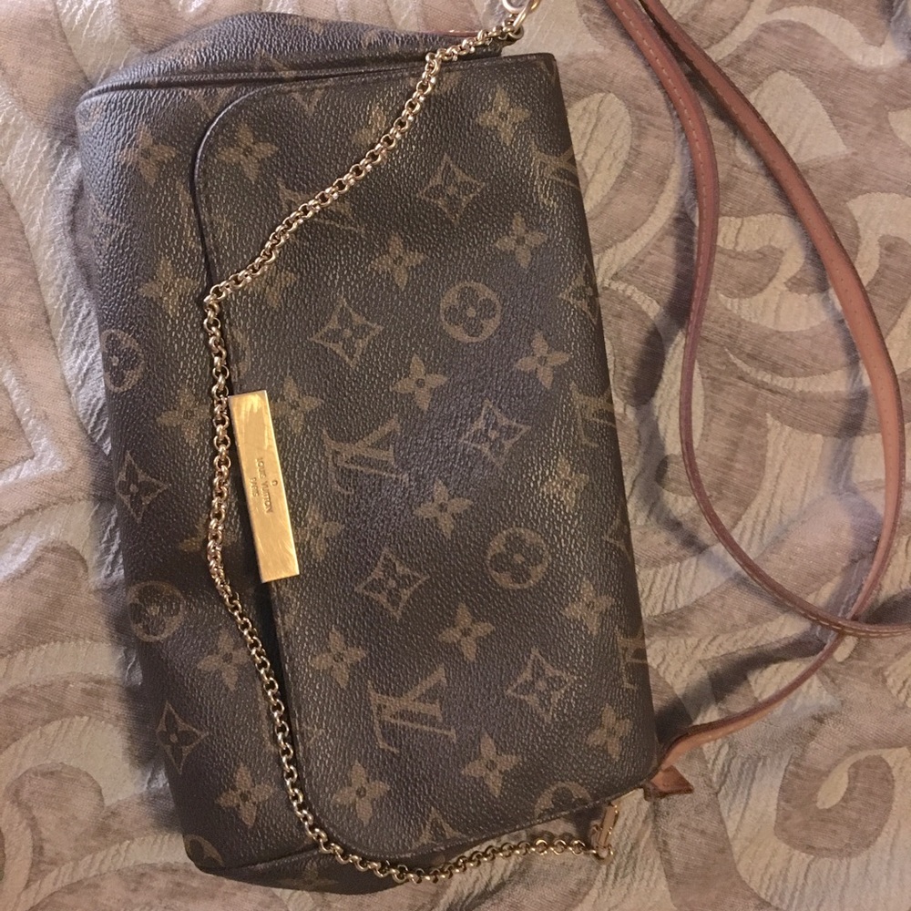 Louis Vuitton Favorite MM